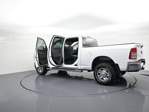 Used 2022 RAM 2500 Tradesman w/ Chrome Appearance Group AWD/4WD image 24