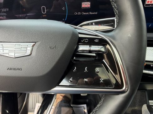 Certified 2025 Cadillac Optiq Luxury 2 w/ LPO, Floor Liner Package AWD/4WD image 24