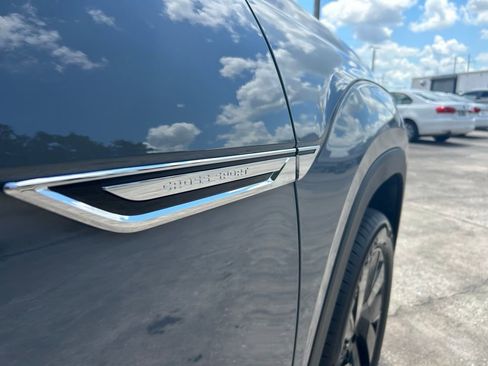 New 2026 Volkswagen Atlas Cross Sport SE image 29