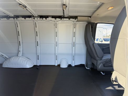 New 2026 Chevrolet Express 2500 w/ Driver Convenience Package RWD image 22