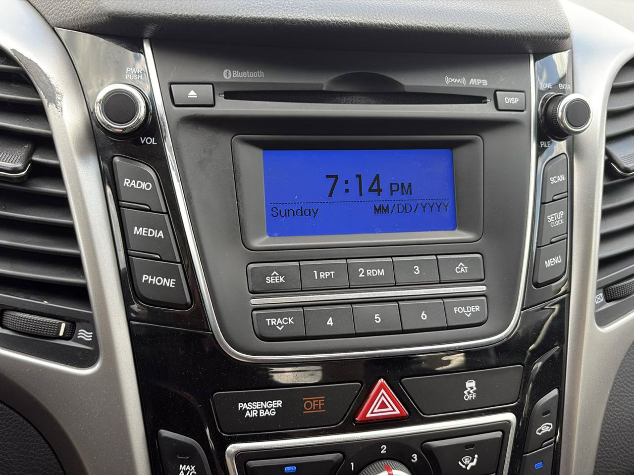 Used 2016 Hyundai Elantra GT FWD image 27