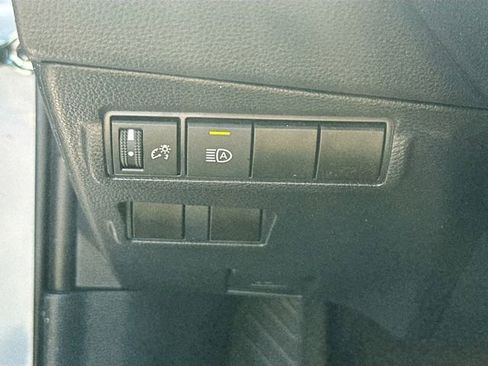 Used 2024 Toyota Corolla Cross LE FWD image 10