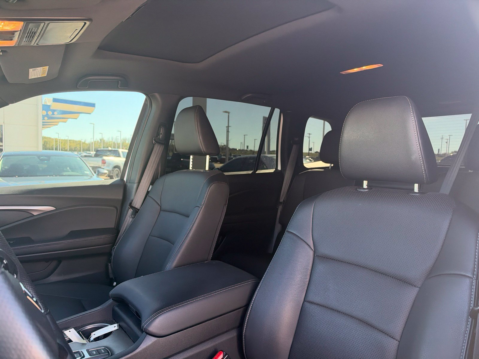 Used 2025 Honda Passport EX-L image 11