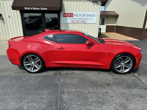 Used 2018 Chevrolet Camaro LT w/ RS Package image 2