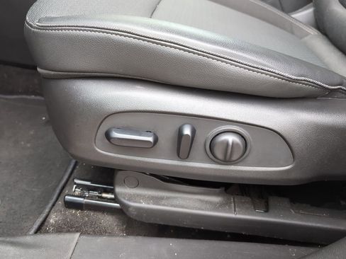 Used 2024 Buick Encore GX Preferred w/ Comfort Package FWD image 11