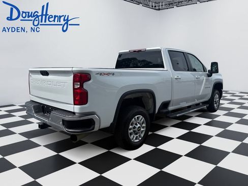 Used 2025 Chevrolet Silverado 2500 LT w/ Safety Package AWD/4WD image 5