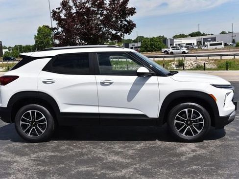 Used 2025 Chevrolet TrailBlazer LT AWD/4WD image 5