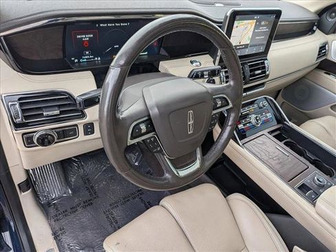 Used 2020 Lincoln Navigator Reserve w/ Luxury Package image 10