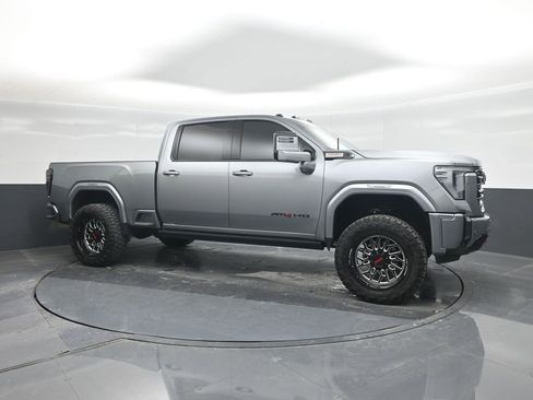Used 2024 GMC Sierra 2500 AT4 w/ AT4 Premium Plus Package AWD/4WD image 11