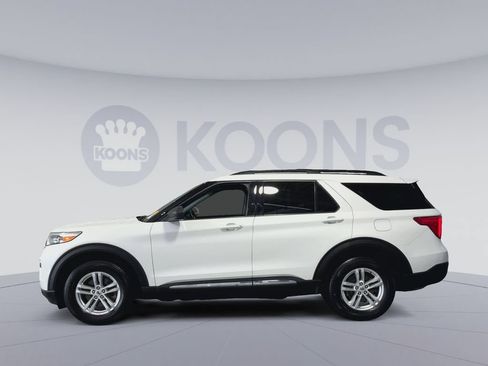 Used 2023 Ford Explorer XLT AWD/4WD image 7