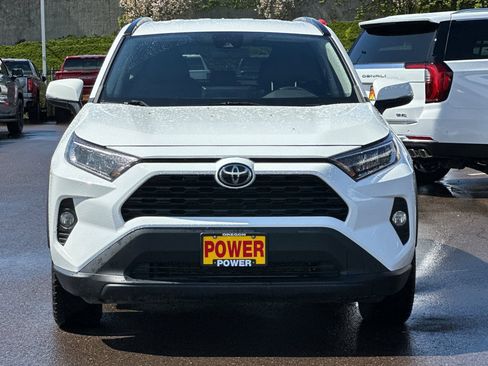 Used 2021 Toyota RAV4 XLE AWD/4WD image 9