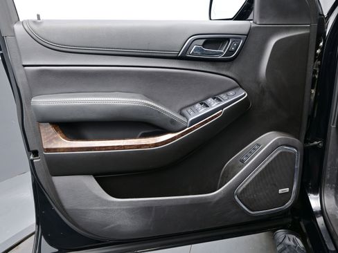 Used 2020 Chevrolet Tahoe LT w/ Luxury Package image 9