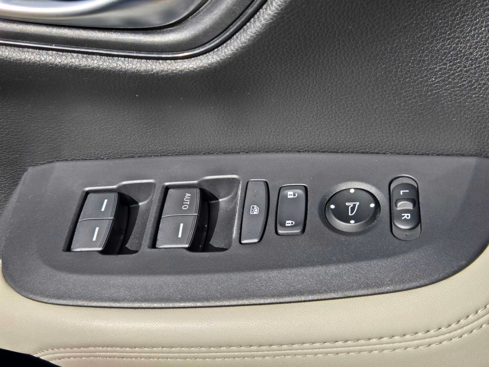 Used 2023 Honda HR-V LX image 26