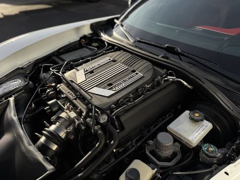 Used 2016 Chevrolet Corvette Z06 w/ 2LZ Preferred Equipment Group image 31