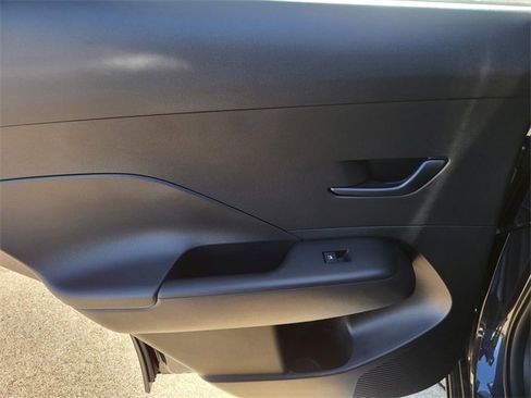 New 2026 Hyundai Kona SE image 8