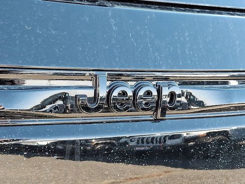 New 2026 Jeep Grand Cherokee Altitude AWD/4WD image 21