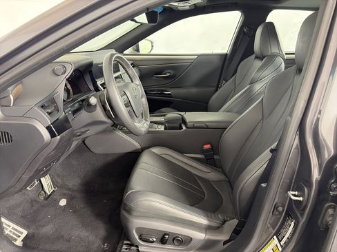 Used 2022 Lexus ES 300h F Sport image 6