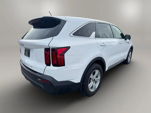 Used 2022 Kia Sorento LX FWD image 8