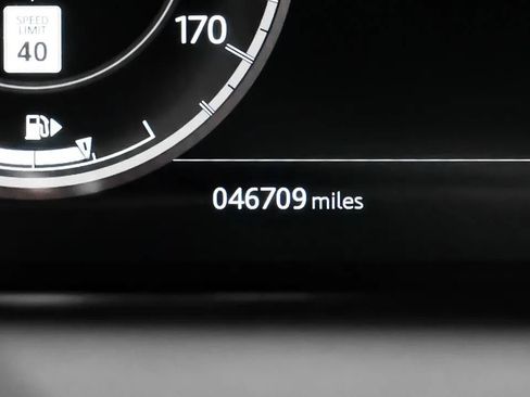 Used 2020 Land Rover Discovery Sport SE AWD/4WD image 22