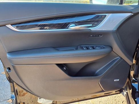 New 2025 Cadillac XT6 Premium Luxury w/ LPO, Floor Liner Package AWD/4WD image 11