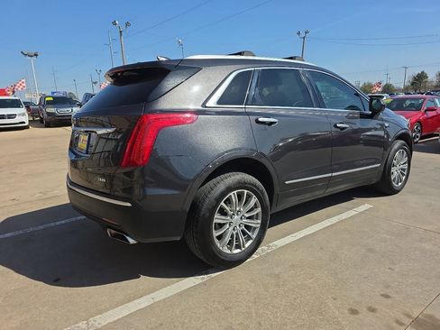 Used 2017 Cadillac XT5 Luxury w/ Driver Awareness Package image 5