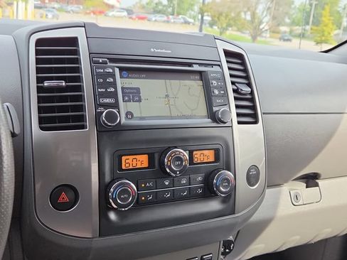 Used 2019 Nissan Frontier SL AWD/4WD image 10