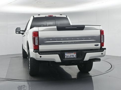 Used 2022 Ford F250 Platinum w/ FX4 Off-Road Package AWD/4WD image 32