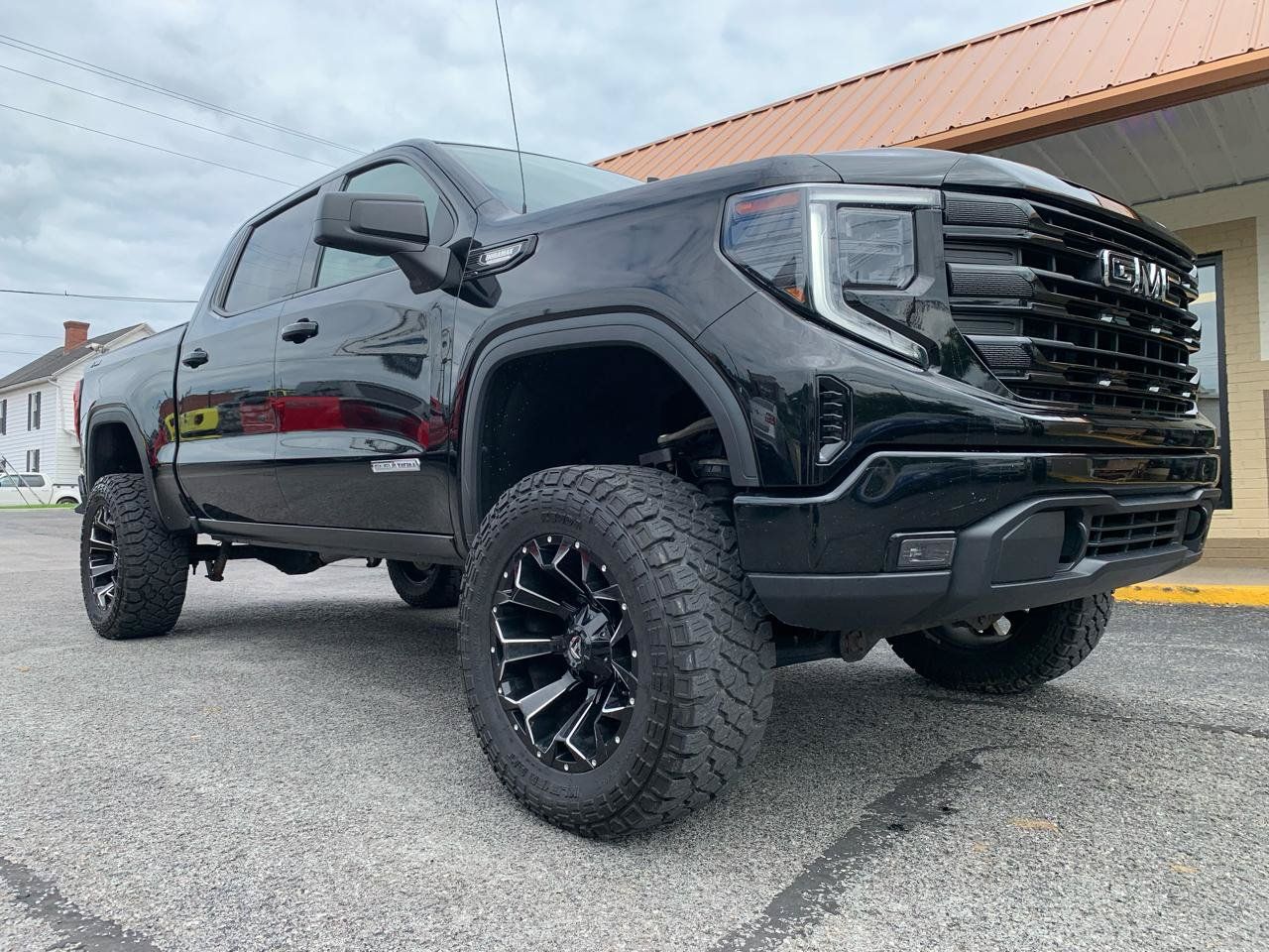 Used 2023 GMC Sierra 1500 Elevation AWD/4WD image 7