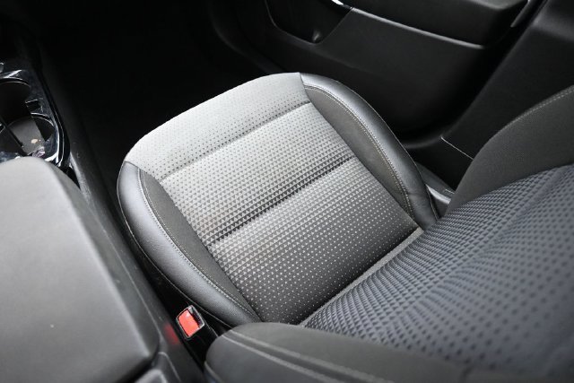 Used 2024 Chevrolet Trax LT FWD image 8