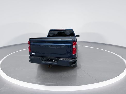Used 2022 Chevrolet Silverado 1500 Custom w/ LPO, Blackout Package AWD/4WD image 17