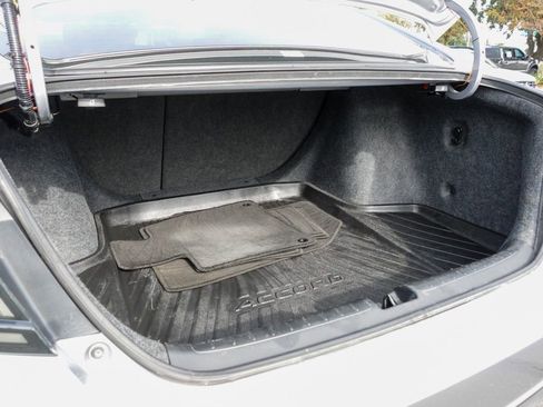 Used 2020 Honda Accord Touring image 29