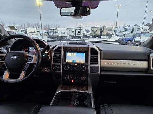 Used 2019 Ford F250 Lariat image 7