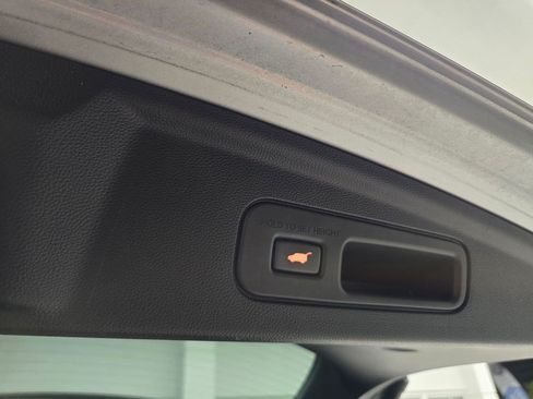 Used 2022 Acura MDX FWD w/ Technology Package image 44