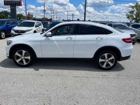 Used 2017 Mercedes-Benz GLC 300 4MATIC Coupe image 2