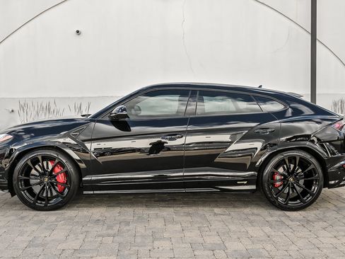 Used 2024 Lamborghini Urus S AWD/4WD image 10