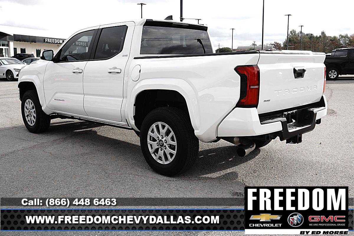 Used 2024 Toyota Tacoma SR5 RWD image 37