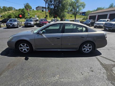 Used 2005 Nissan Altima 2.5 SL w/ (G02) SL Pkg FWD image 2