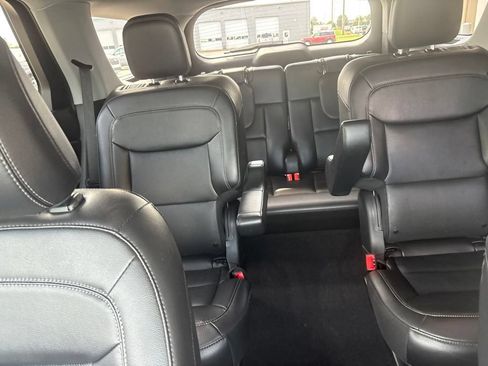 Used 2024 Ford Explorer Limited w/ Limited Technology Package AWD/4WD image 27