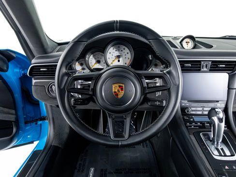 Used 2018 Porsche 911 GT2 RS image 17