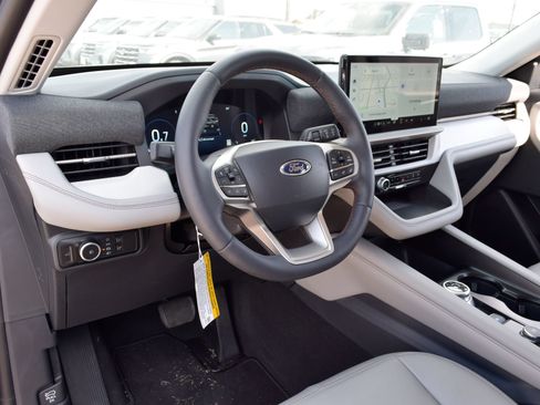 New 2026 Ford Explorer Active w/ Active Comfort Package RWD image 15