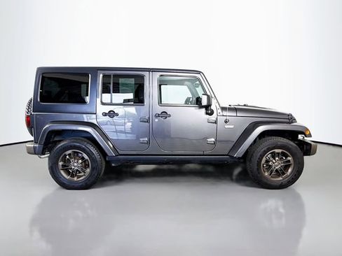 Used 2017 Jeep Wrangler Unlimited Sahara image 8