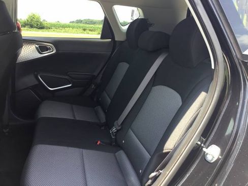 Used 2024 Kia Soul LX w/ Option Group 015 FWD image 11