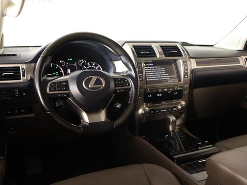 Used 2020 Lexus GX 460 Premium w/ Premium Package AWD/4WD image 2