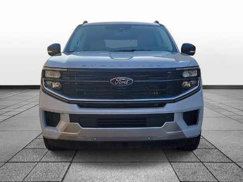 Certified 2025 Ford Expedition Platinum w/ Driver's Package AWD/4WD image 2