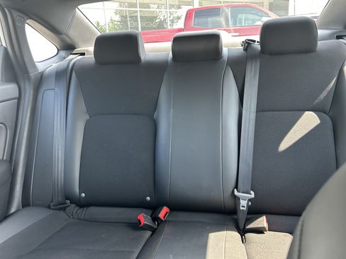 Used 2022 Honda Civic Sport image 18