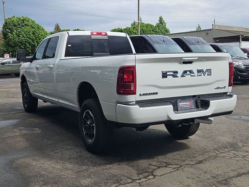 New 2026 RAM 2500 Laramie AWD/4WD image 5
