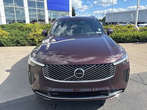 Used 2025 Volvo XC90 B5 Core w/ Climate Package AWD/4WD image 3