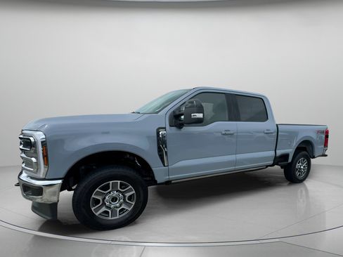 New 2026 Ford F250 Lariat w/ FX4 Off-Road Package image 13