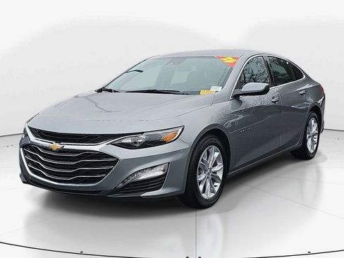 Used 2025 Chevrolet Malibu LT image 8