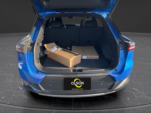 Used 2025 Chevrolet Equinox EV LT w/ Convenience Package image 30